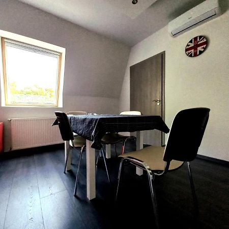 Buckingham Palace Apartman, Debrecen Extérieur photo